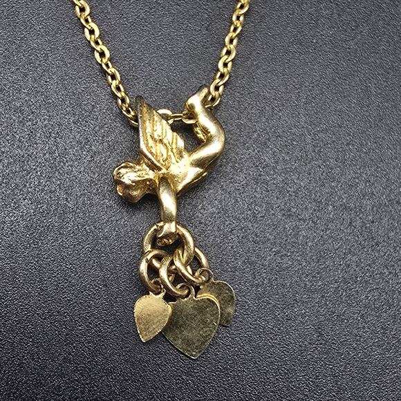 Gold Tone Cherub Heart Charm Necklace Dainty Timeless Valentines Day Vintage - Picture 1 of 8